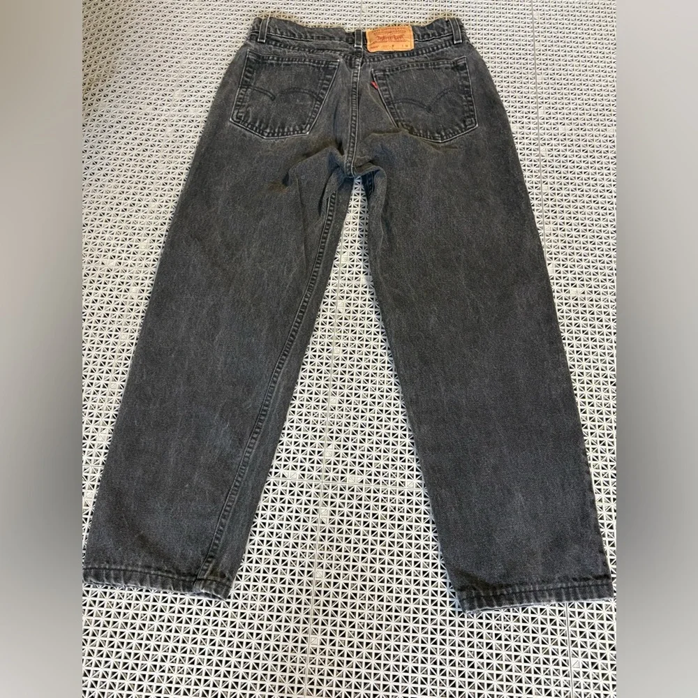 Vintage 90’s Levi’s 560 Loose Fit Straight-Leg Black Wash Jeans - Picture 2 of 10